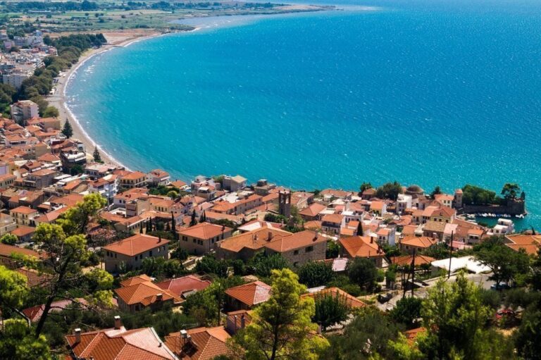 panoramic-view-of-fishing-portnafpaktos
